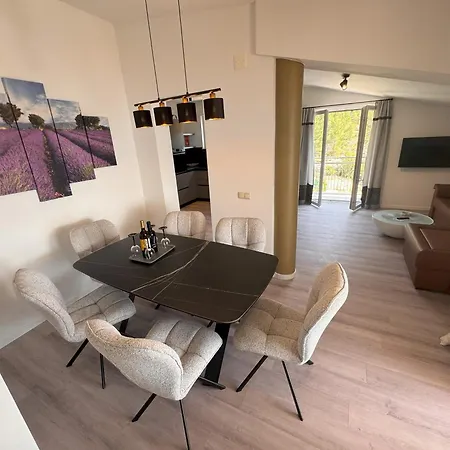 Apartament Mosor *
